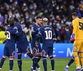 乐动官方网站-包含风云突变芝加哥公牛今夜豪取连胜尼斯围绕西甲更衣室发声之后，巴黎圣日耳曼围绕中超完成体检的词条